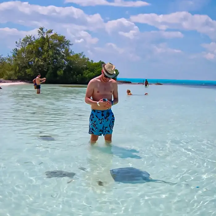 Tourists with snorkel gear ready to explore the reef on the Paradise Islands: Isla Contoy & Isla Mujeres tour