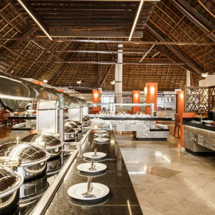buffet restaurant at Allegro Playacar