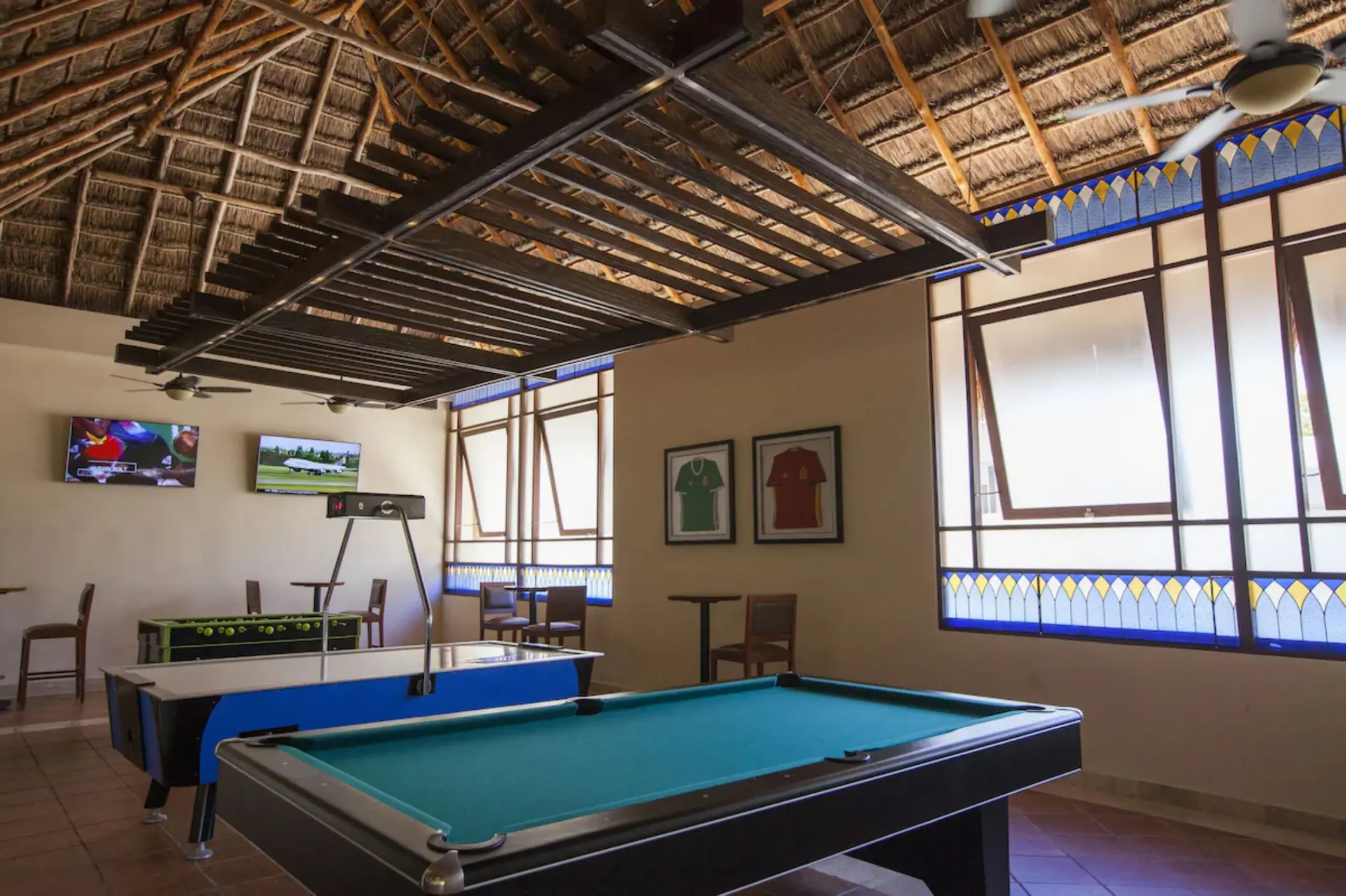 indoor games at Allegro Playacar