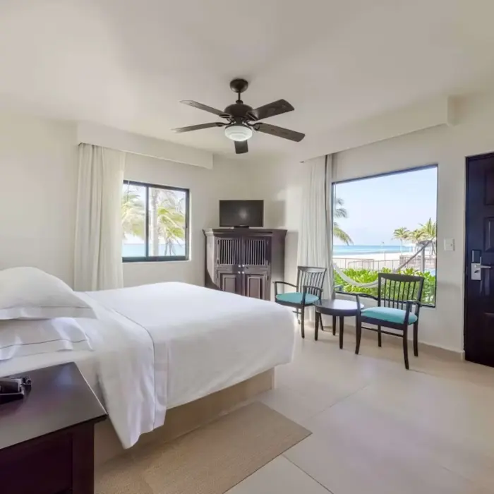 room with ocean view at Allegro Playacar