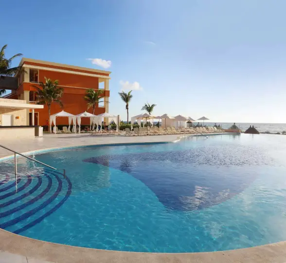 pool at Bahia Principe Luxury Akumal