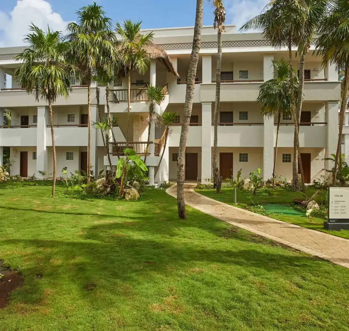 resort grounds at Bahia Principe Luxury Akumal