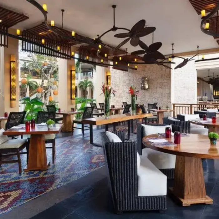 oriente restaurant outdoor seating at Banyan Tree Mayakoba