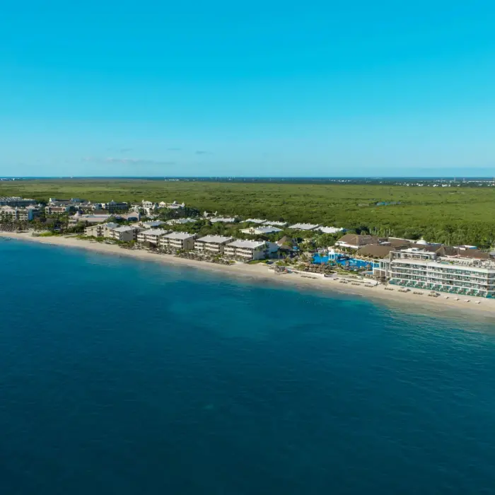 Aerial view of Royalton Splash Riviera Cancun, luxury, pools, and Caribbean beauty all in one.