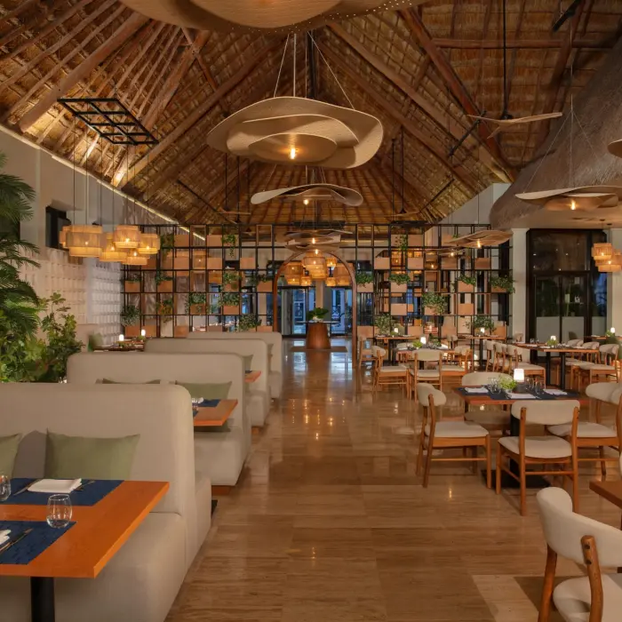 Bright, spacious buffet-style dining at World Café, offering global flavors in a casual and inviting atmosphere.