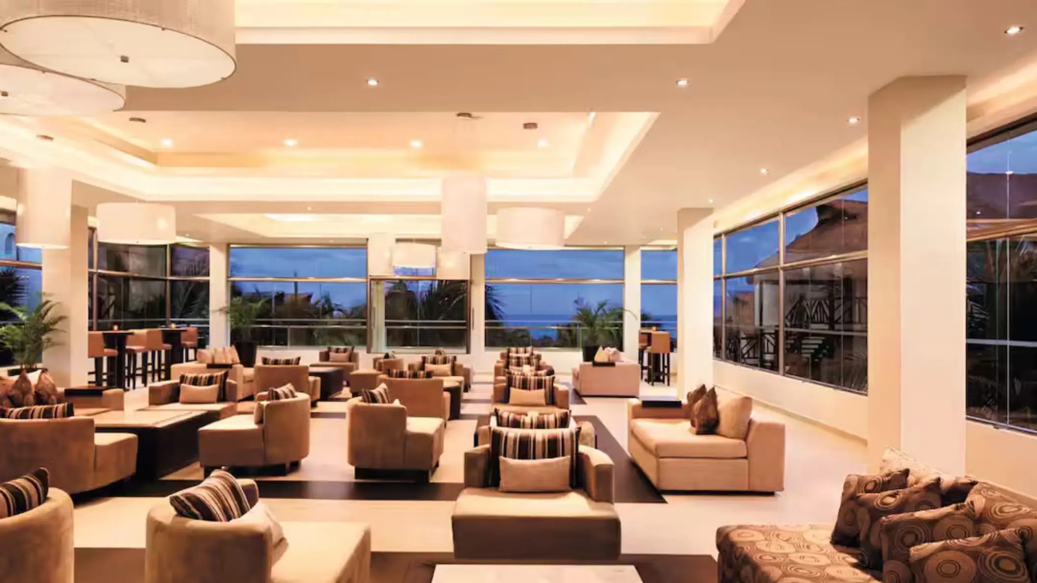 bellinis bar at El Dorado Casitas Royale