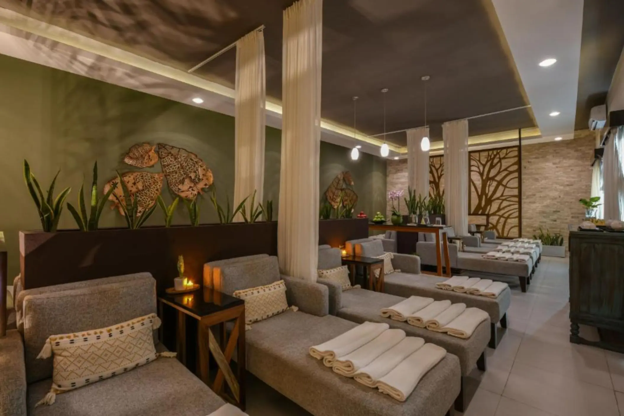 salon at El Dorado Casitas Royale