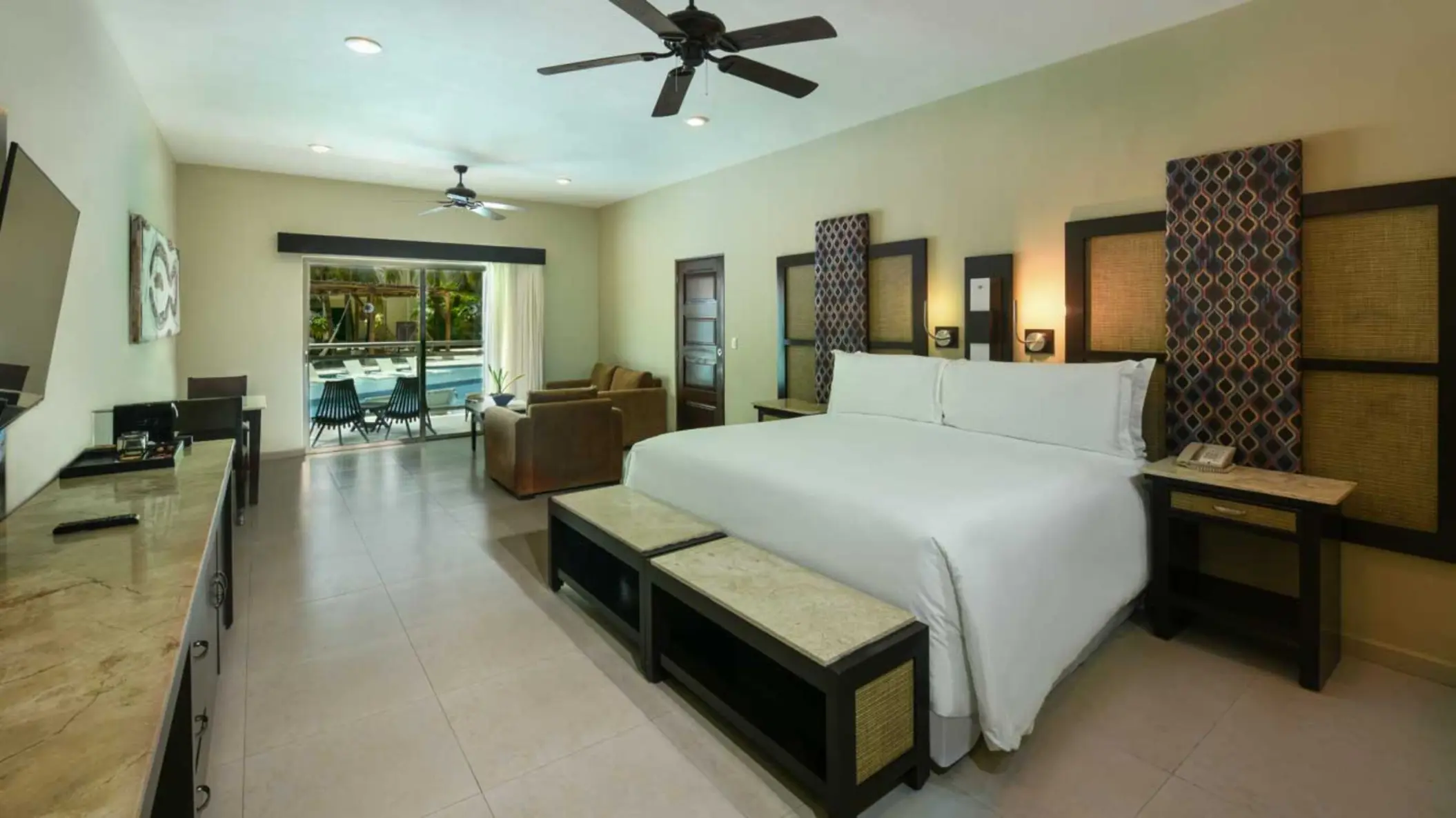swim out suite at El Dorado Maroma