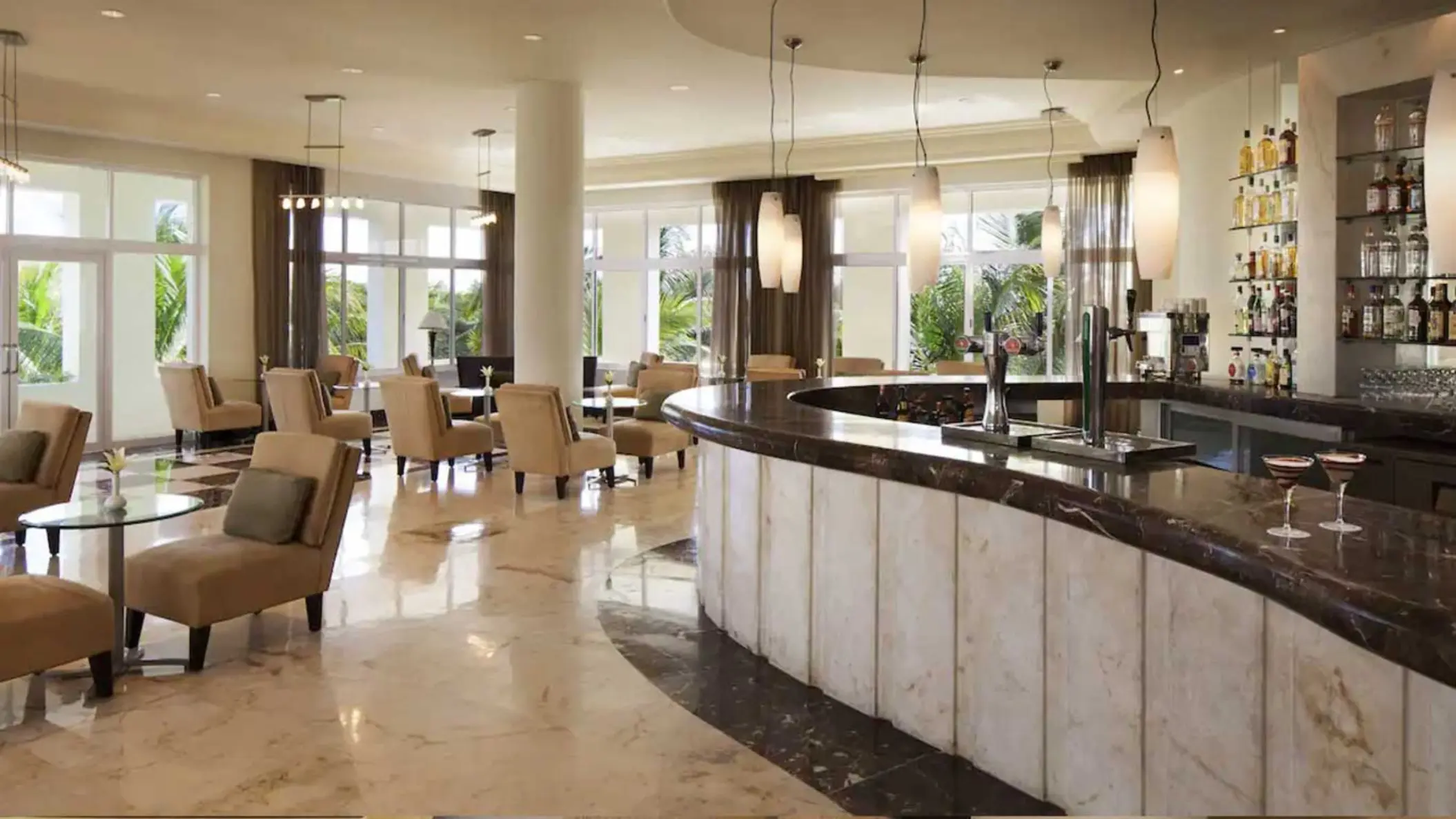 bar at El Dorado Royale