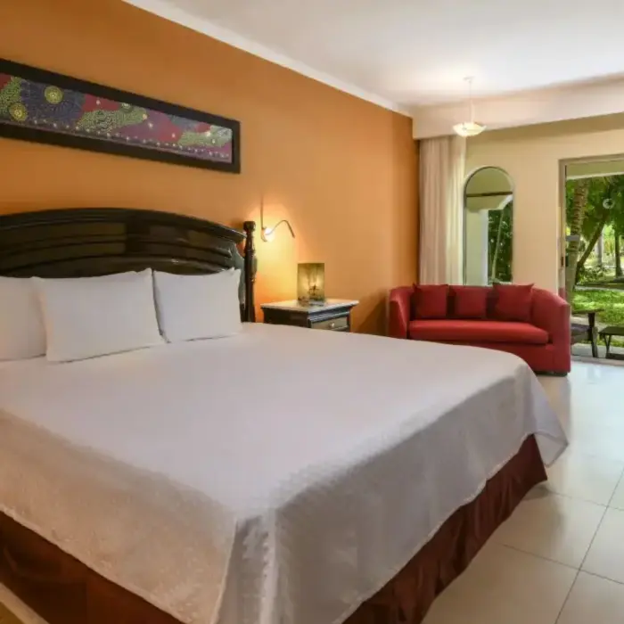 luxury junior suite at El Dorado Royale
