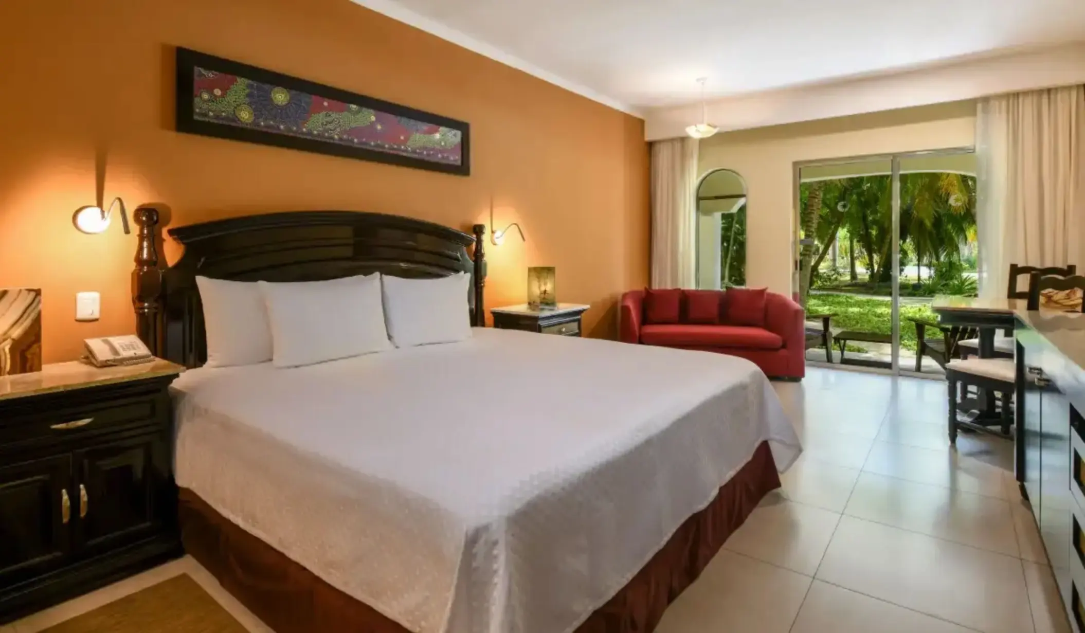 luxury junior suite at El Dorado Royale