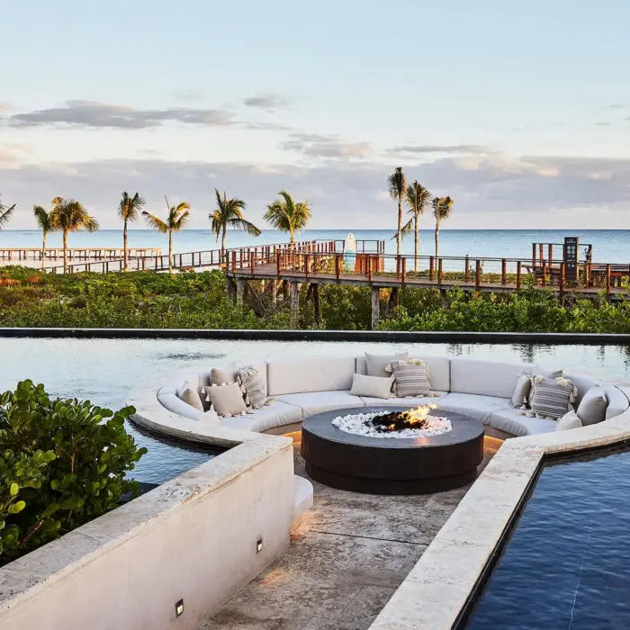 Etereo Riviera Maya fire pit in the pool