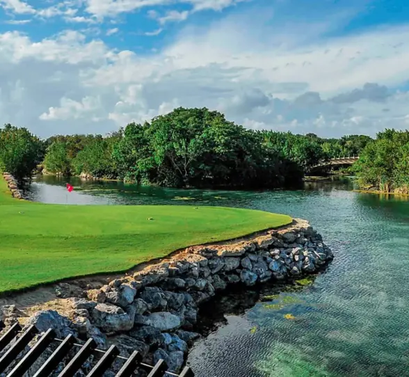 golf course at Fairmont Heritage Place Mayakoba