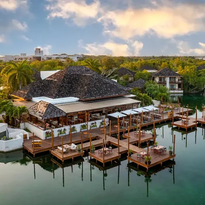 la laguna overwater restaurant at Fairmont Mayakoba