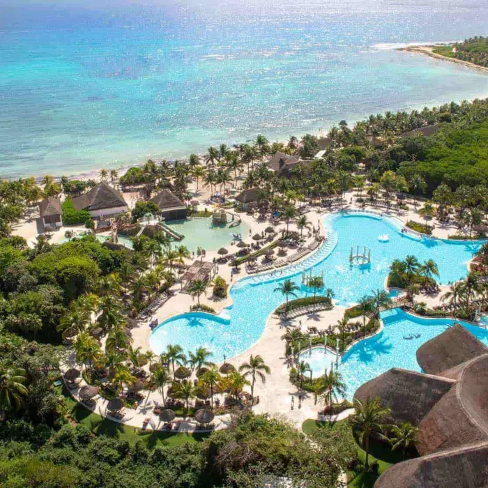 aerial view of grand palladium colonial