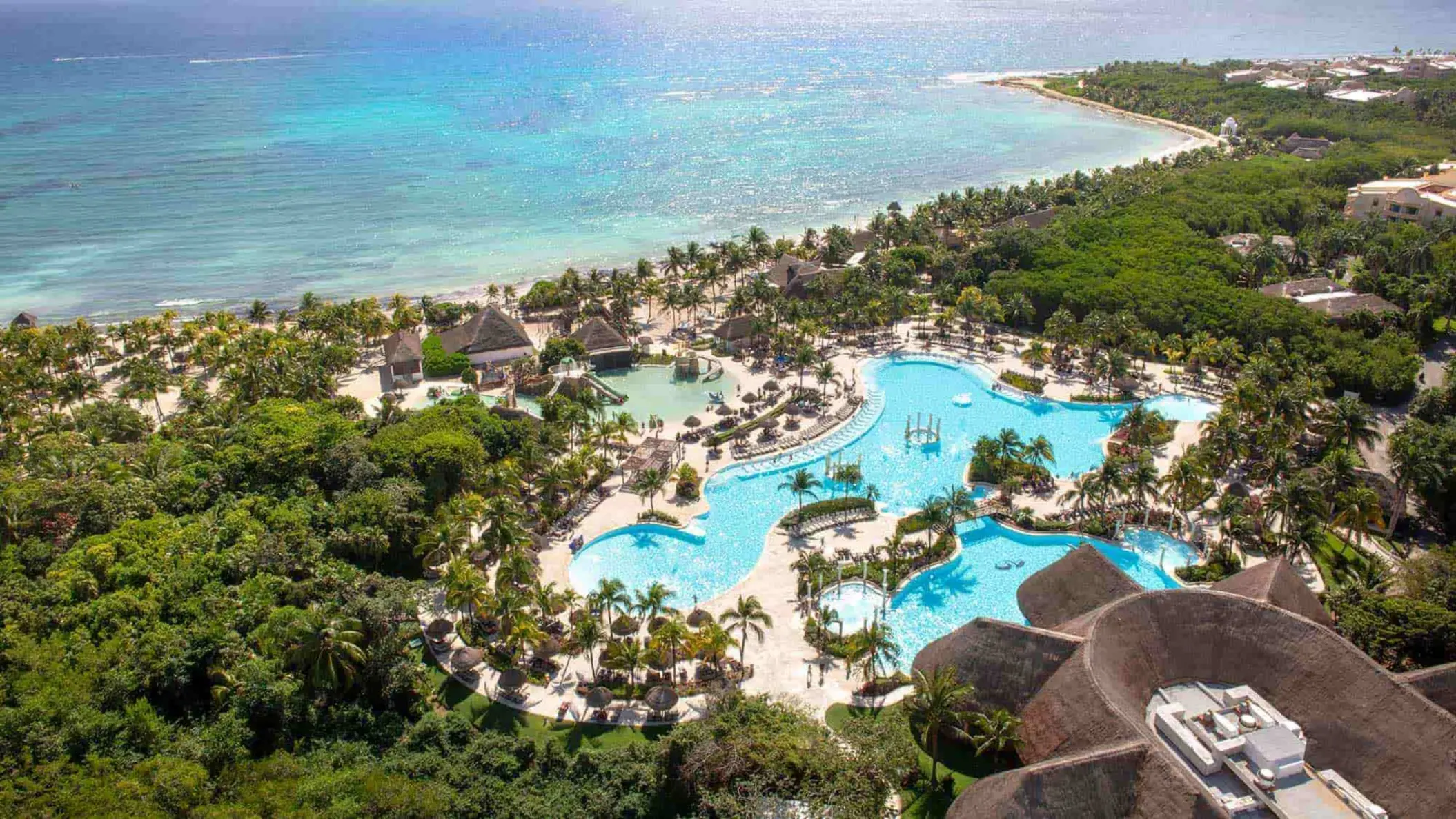 aerial view of grand palladium colonial