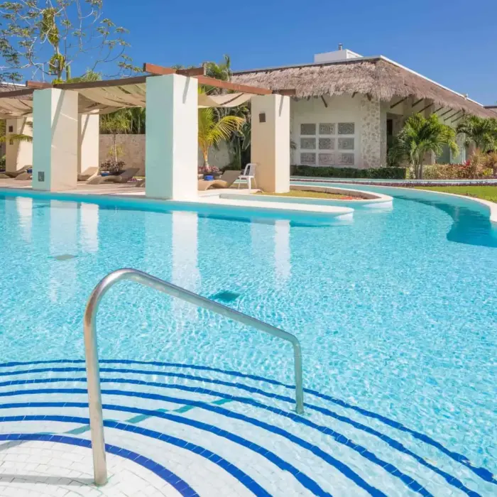 pool at grand palladium kantenah