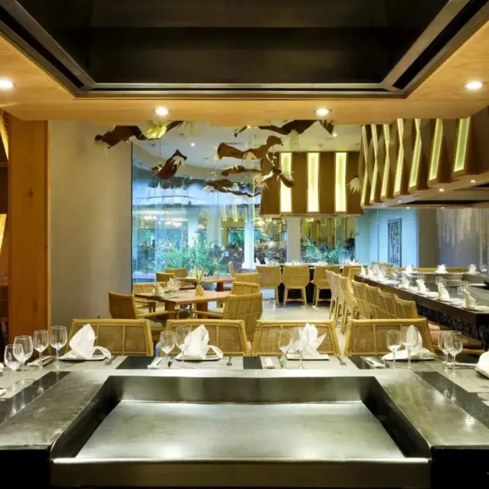 sumptuori restaurant at grand palladium kantenah