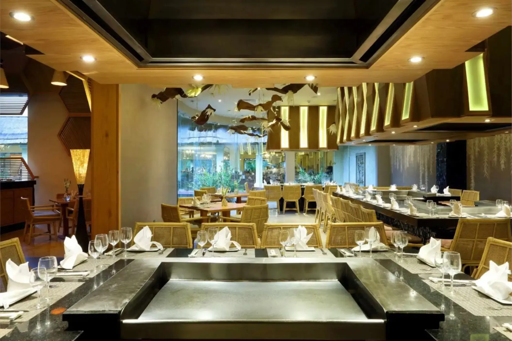 sumptuori restaurant at grand palladium kantenah