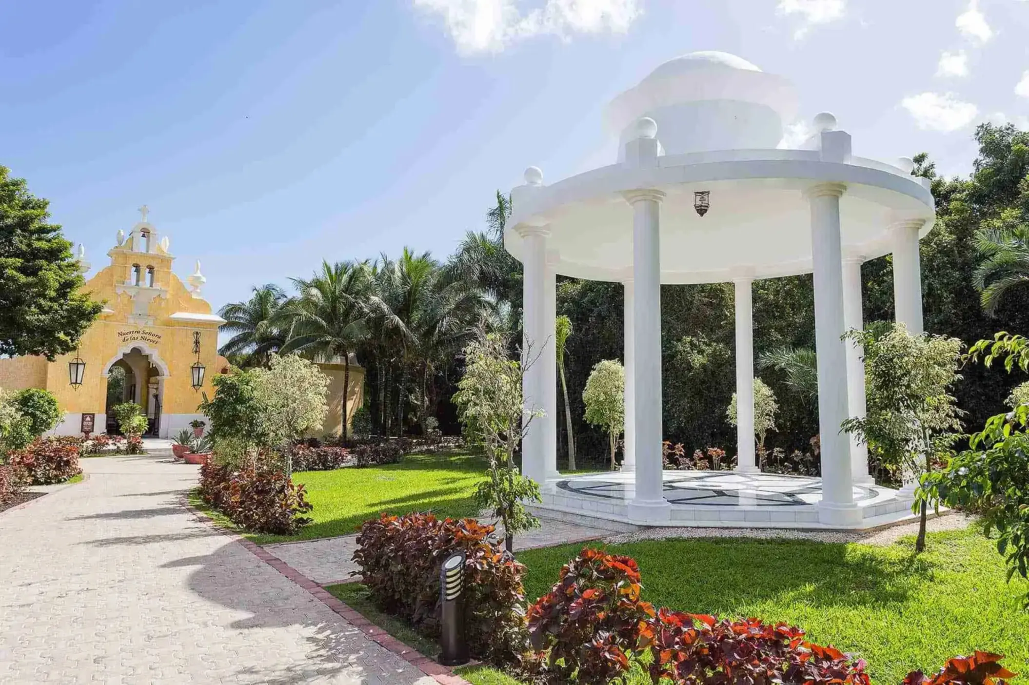 wedding gazebo and chapel venues at grand palladium kantenah