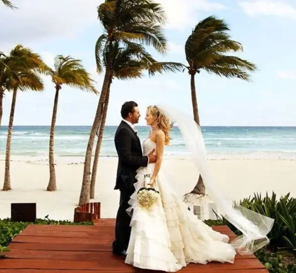 bride and groom at grand velas riviera maya resort