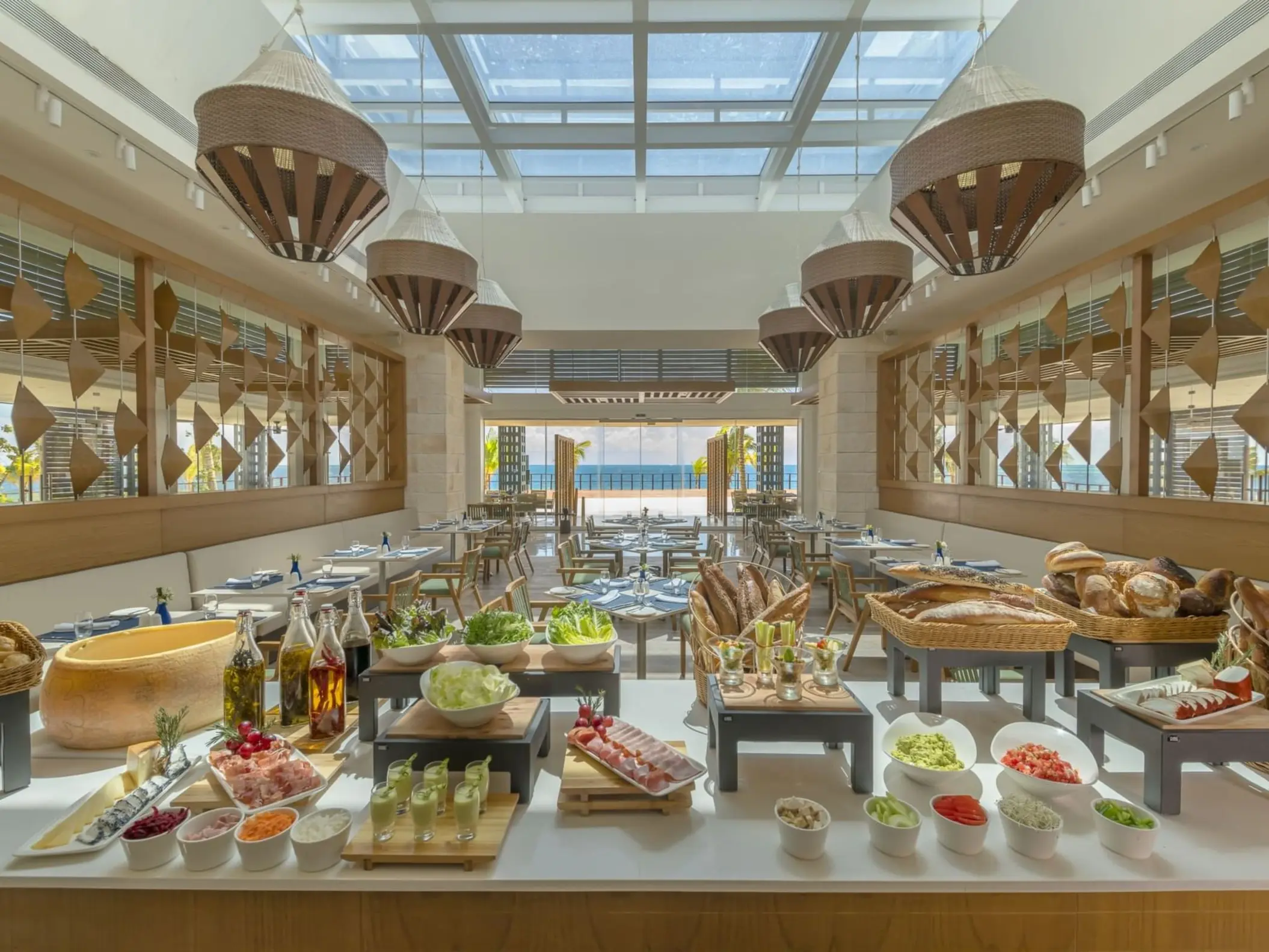 vora mar restaurant with food on display at Haven Riviera Cancun