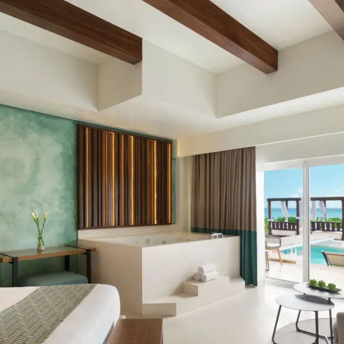 Hilton Playa del Carmen Junior Suite Swim Up Oceanfront King