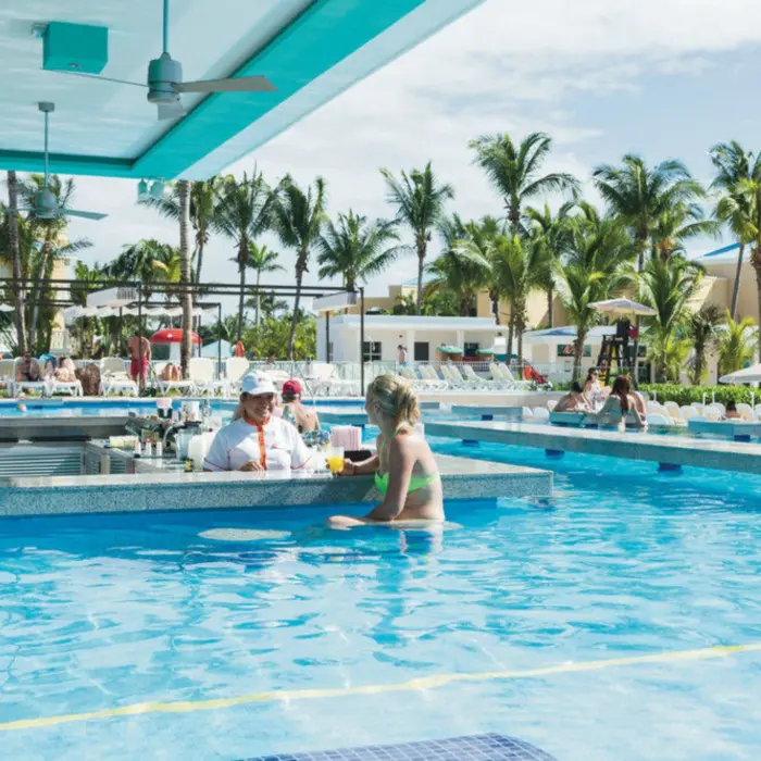 swim up bar at Hotel Riu Playacar