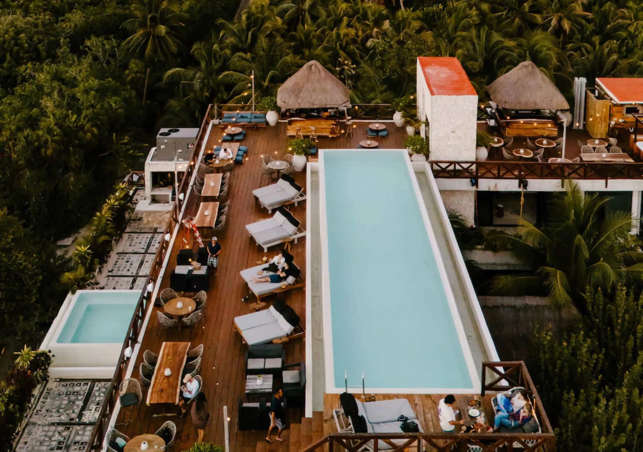 rooftop pool and restaurant at Hotelito Azul Tulum