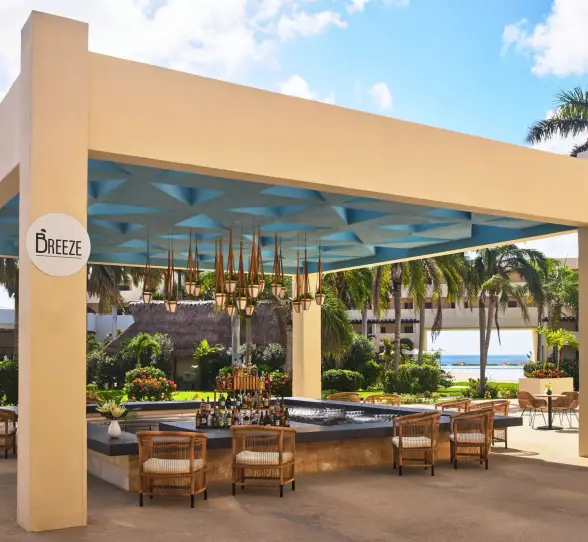 breeze bar at Hyatt Ziva Riviera Maya