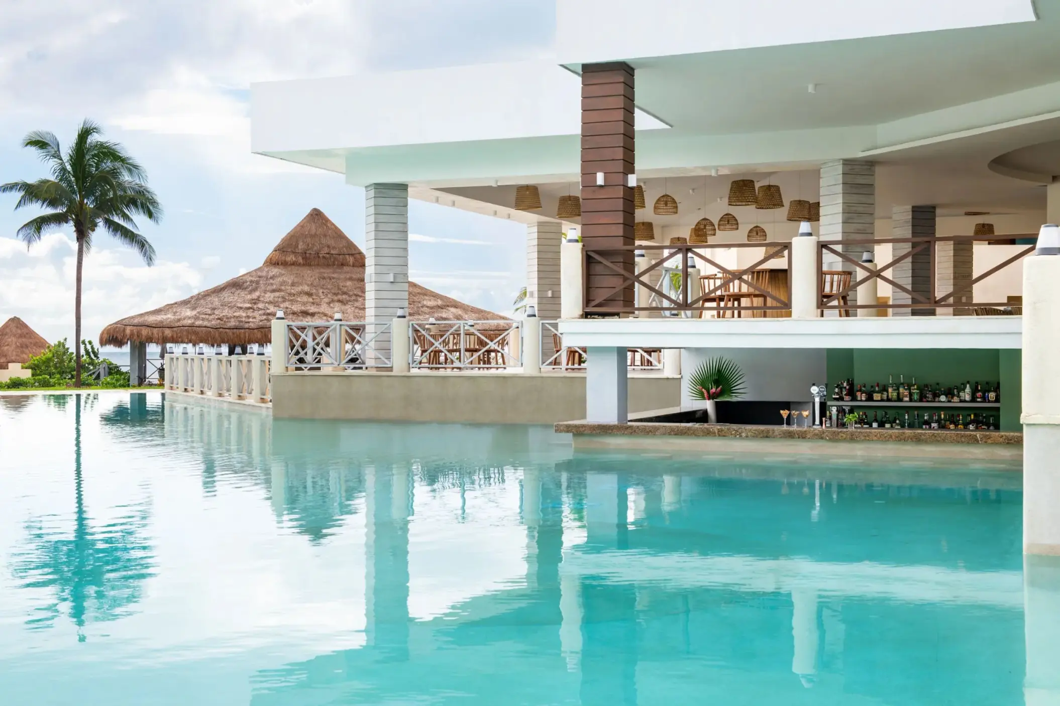 swim up bar at Hyatt Ziva Riviera Maya