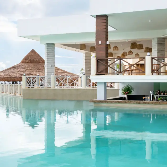 swim up bar at Hyatt Ziva Riviera Maya