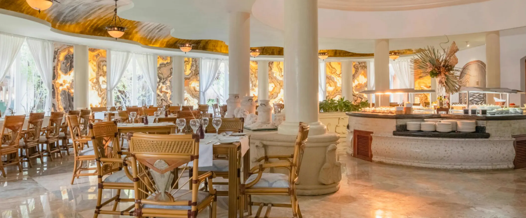 restaurant at Iberostar Waves Paraiso del Mar