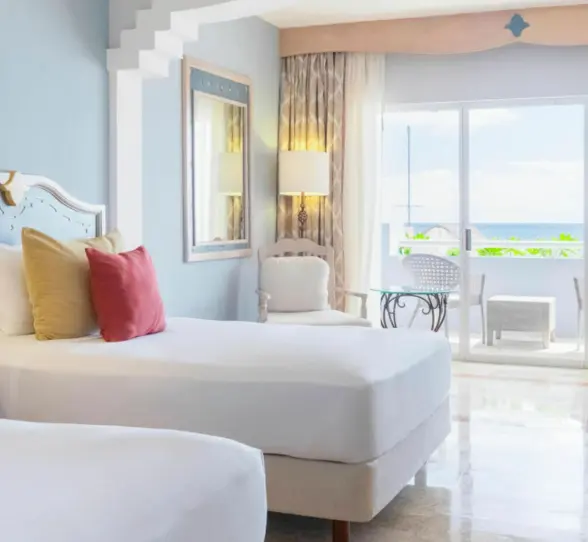 suite at Iberostar Waves Paraiso del Mar