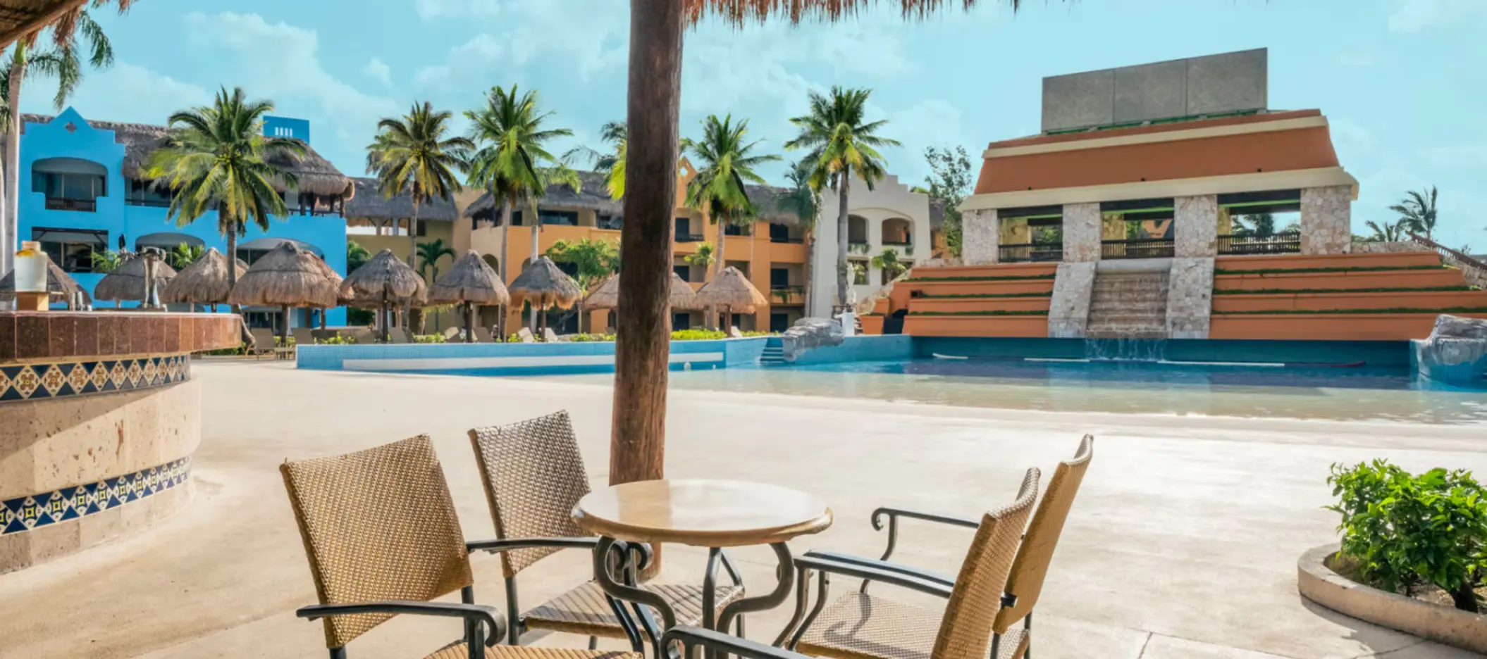 poolside bar at Iberostar Selection Paraiso Maya Suites