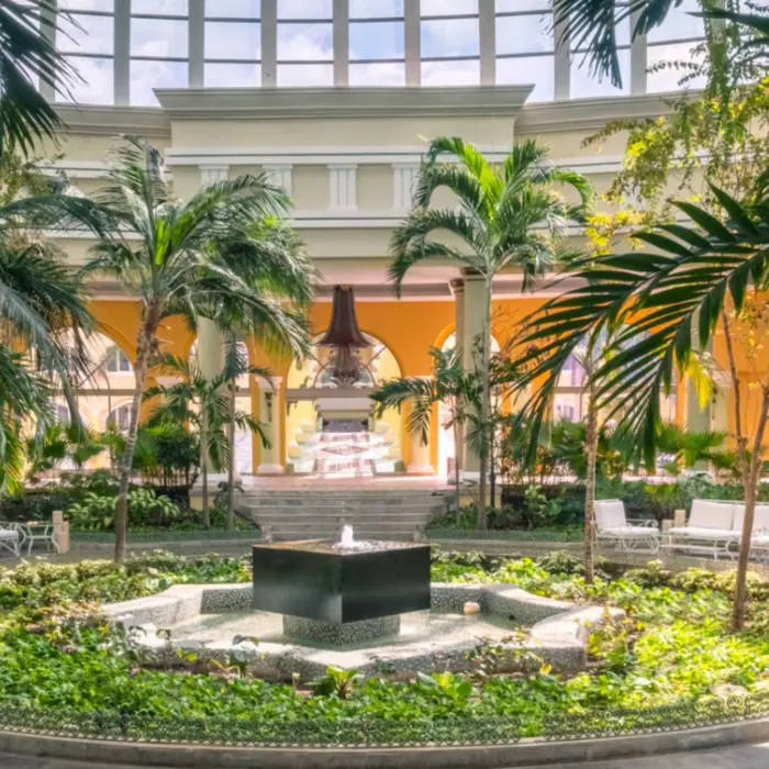 impressive entrance to JOIA Paraiso by Iberostar