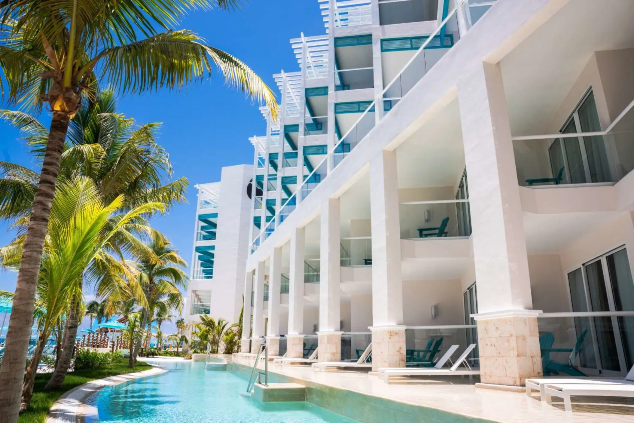 exterior of swim out suite at Margaritaville Island Reserve Riviera Maya