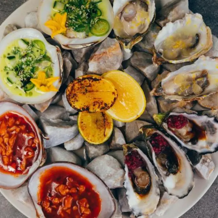 oysters served at the restaurant at Mi Amor