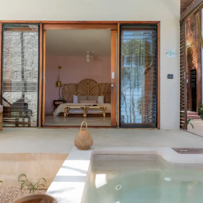 partial sea view room with plunge pool at Mi Amor
