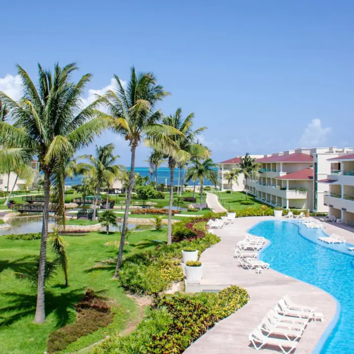 exterior of swim up suite at Moon Palace Cancun