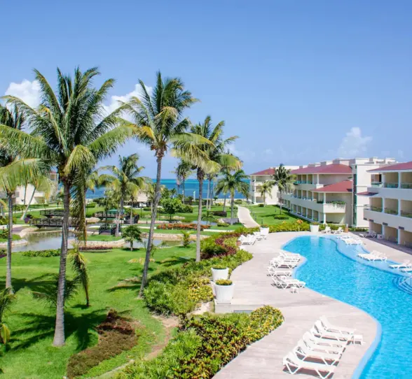 exterior of swim up suite at Moon Palace Cancun