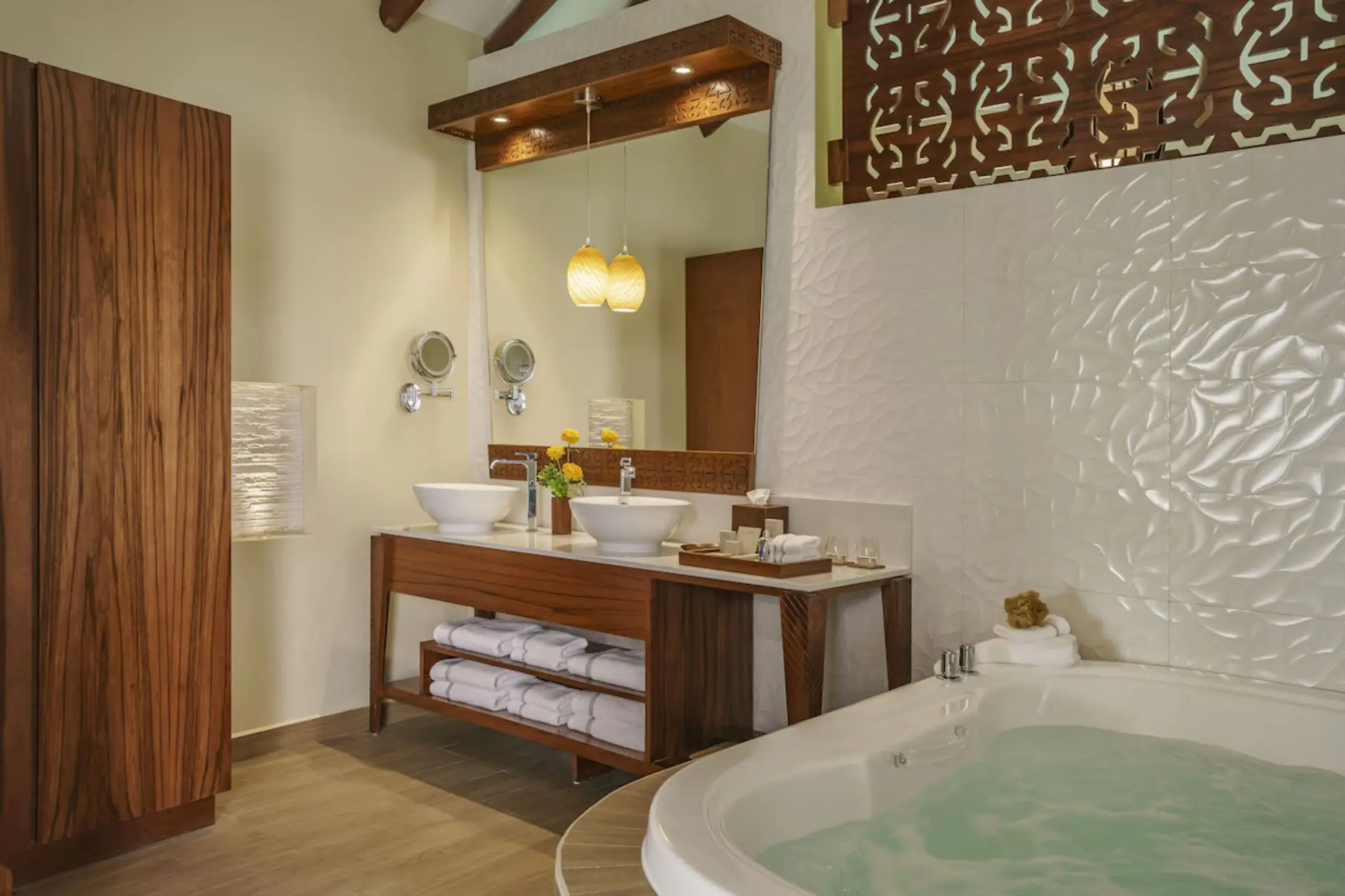 bathroom at Palafitos Overwater Bungalows