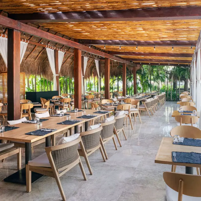 the lunch box restaurant at Paradisus La Perla
