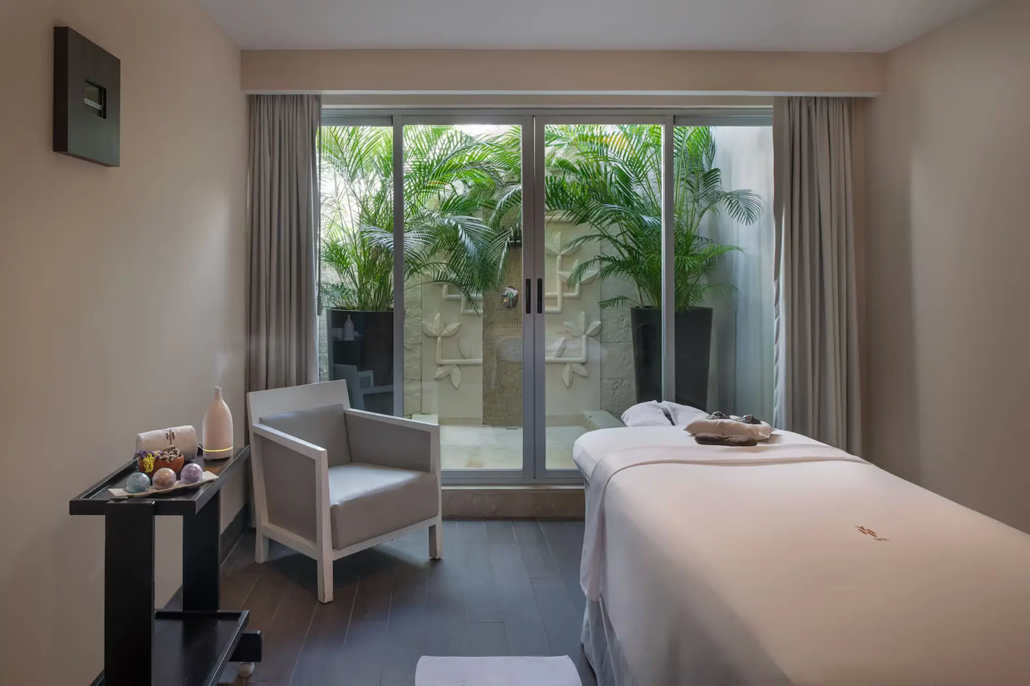 treatment room at yhi spa at Paradisus Playa del Carmen