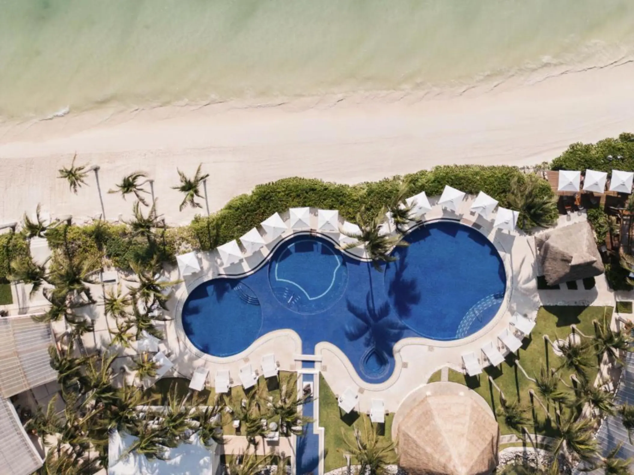 aerial view of the pool and beach at Paraiso de la Bonita