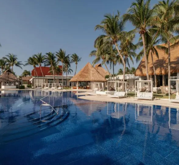 pool cabanas and resort buildings at Paraiso de la Bonita