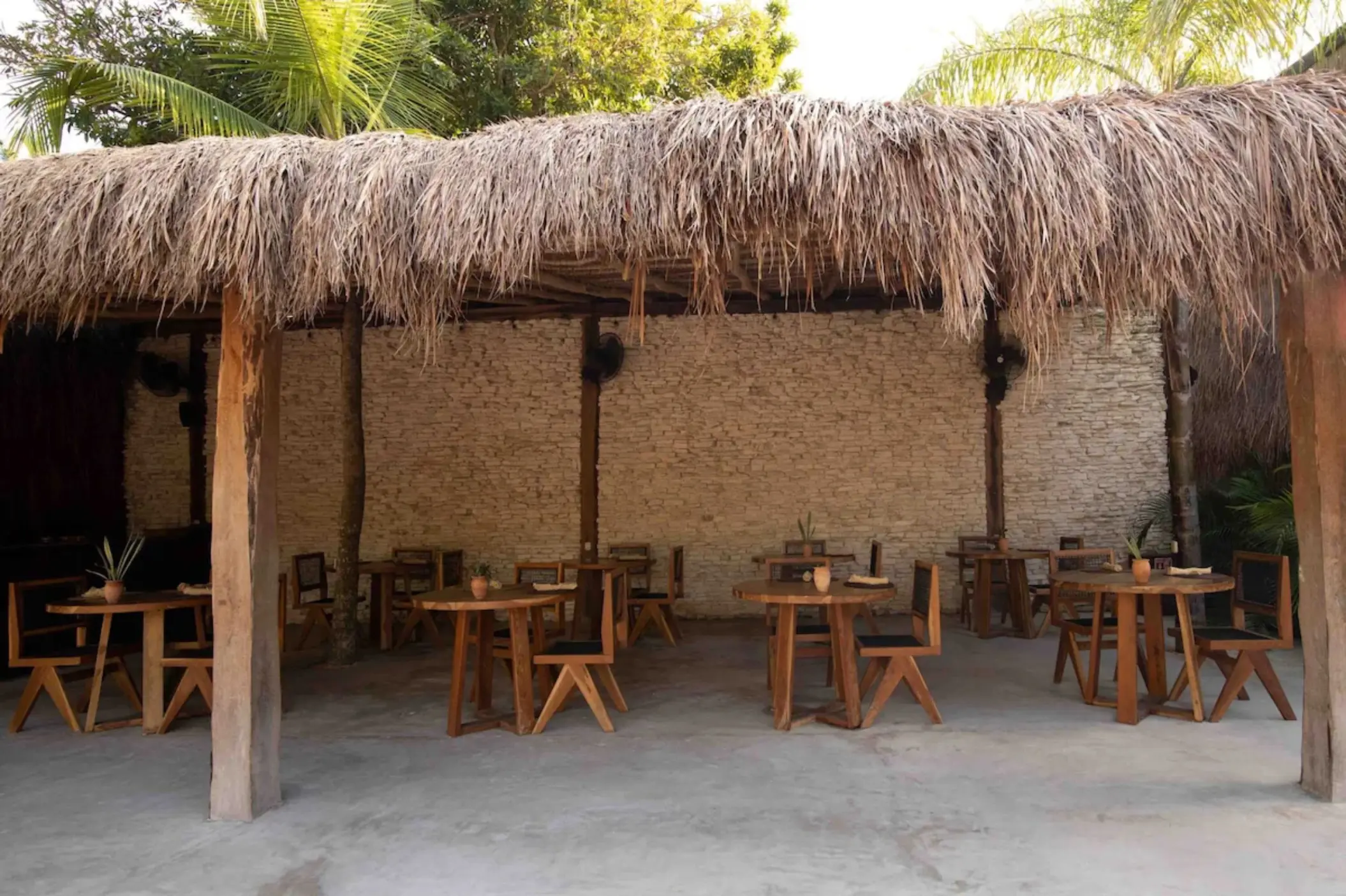 exterior of restaurant at Radhoo Tulum