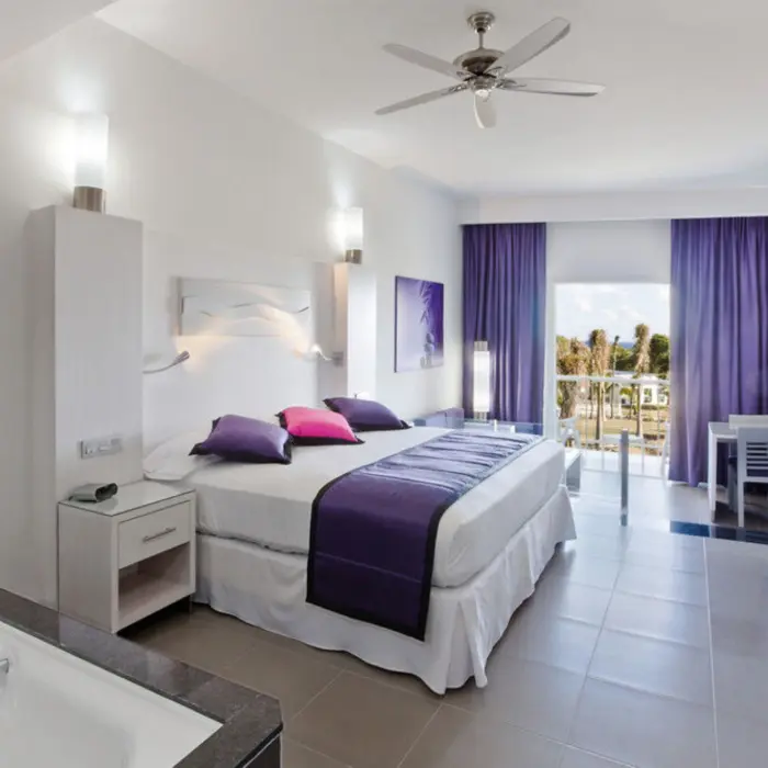junior suite at Hotel Riu Palace Mexico