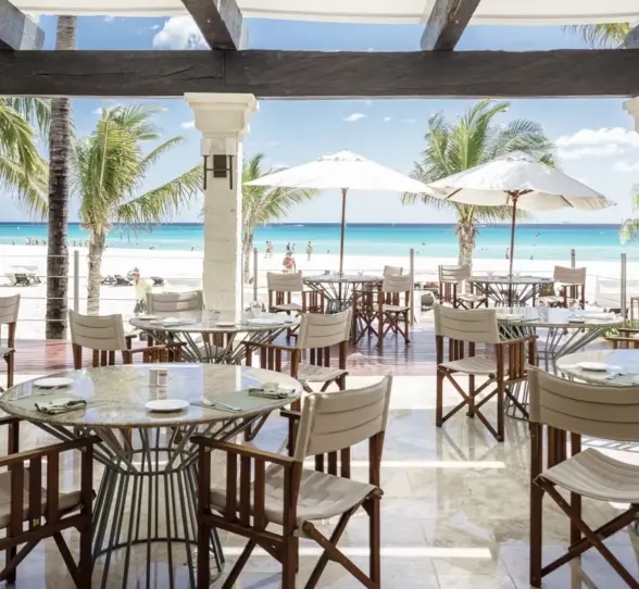 oceanside restaurant at Royal Hideaway Playacar