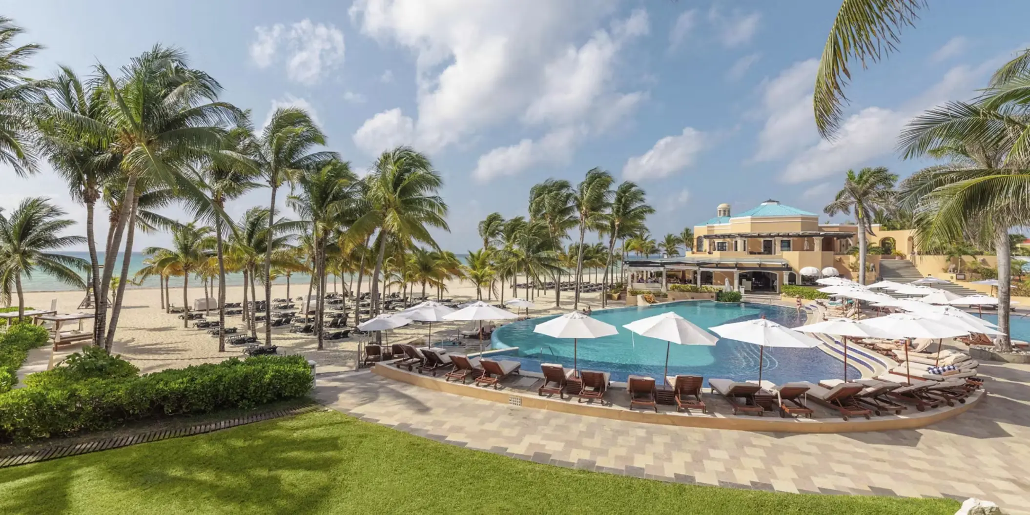 pool and beach at Royal Hideaway Playacar